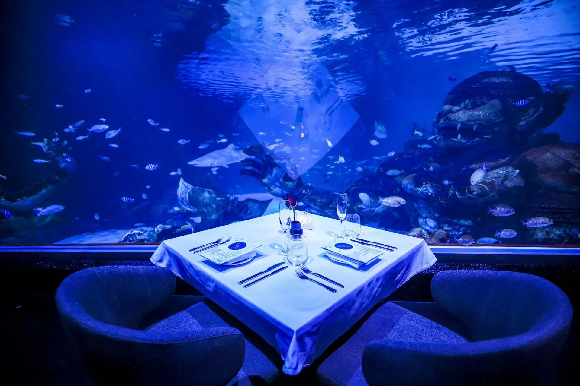 Su Va Na Phuket - Restaurant & Lounge